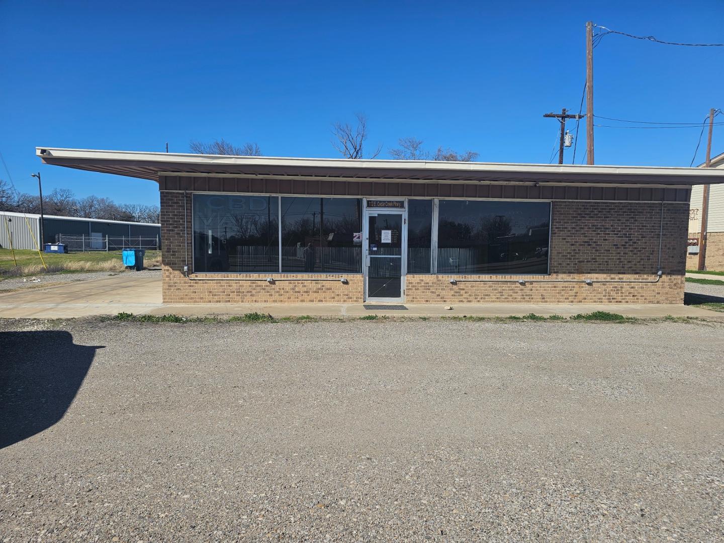 2007 , located at 533 S Seven Points BLVD, Seven Points, TX, 75143, (430) 255-4030, 32.313999, -96.209351 - Front building is around 1500 sqft. with 1 bathroom Back building is around 2500 sqft. with large office and 2 bathrooms. - Photo#0